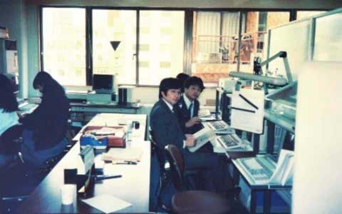 1986年本社ビル田町へ移転の画像